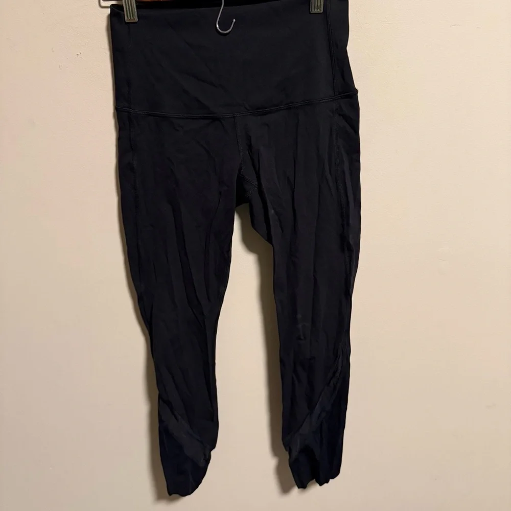 Lululemon Wunder Under Crop High-Rise *Roll Down Scallop Full-On Luxtreme 23